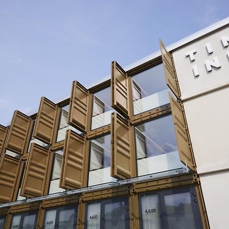 Tin Inn Montabaur L Einfach Gut - Das Hotel Aus Hochwertig Ausgebauten Ueberseecontainern Esterno foto