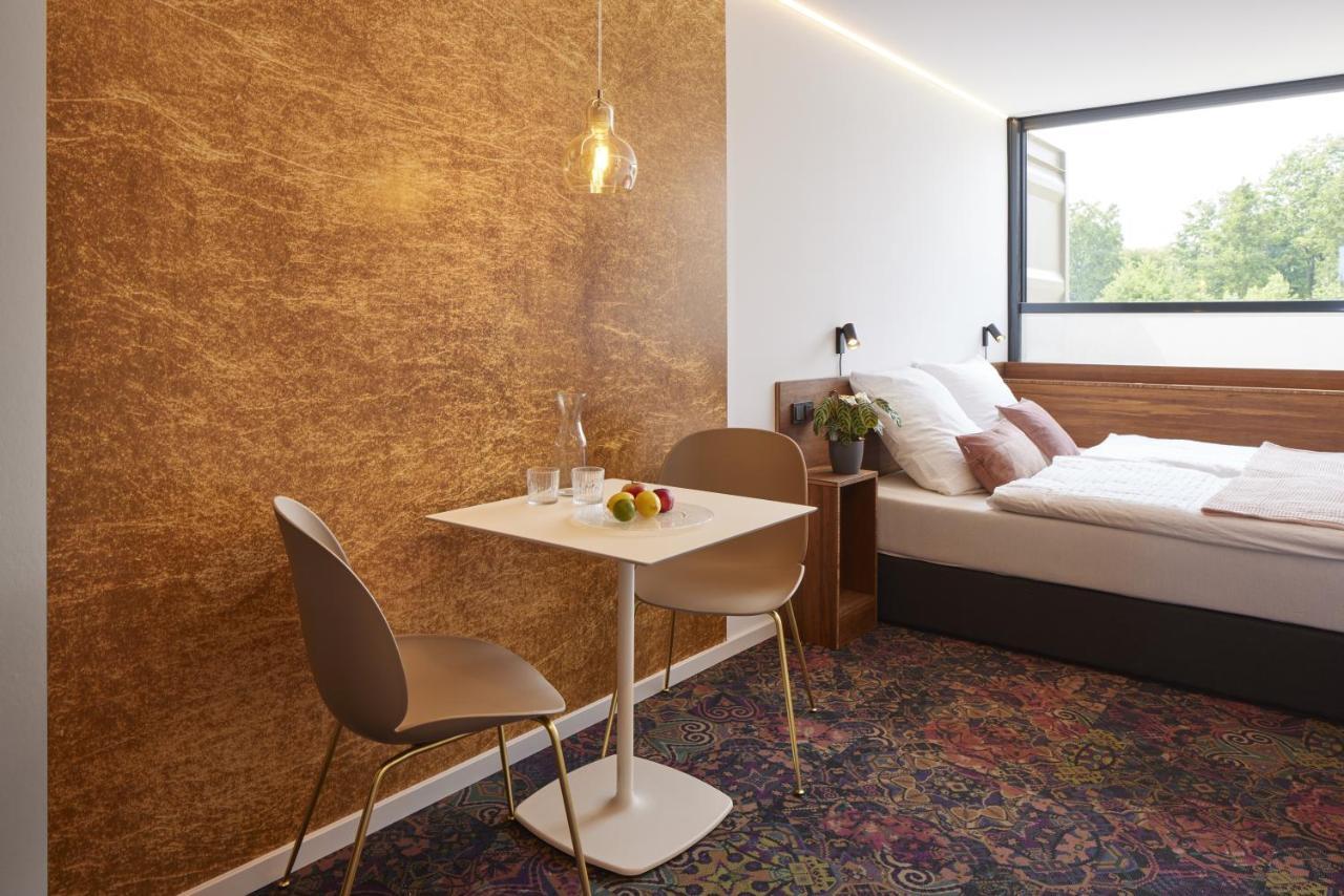Tin Inn Montabaur L Einfach Gut - Das Hotel Aus Hochwertig Ausgebauten Ueberseecontainern Esterno foto