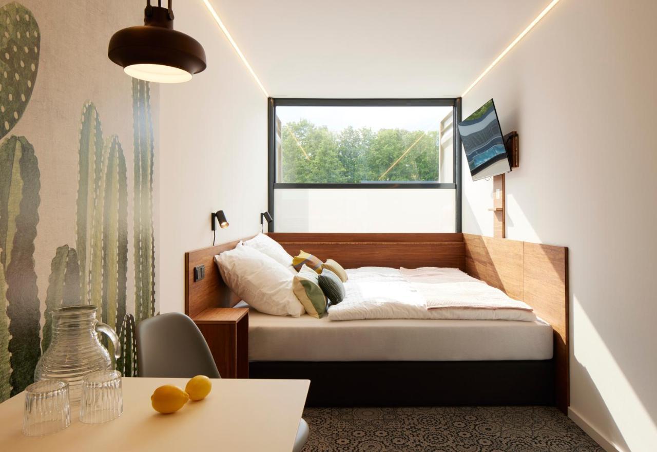 Tin Inn Montabaur L Einfach Gut - Das Hotel Aus Hochwertig Ausgebauten Ueberseecontainern Esterno foto
