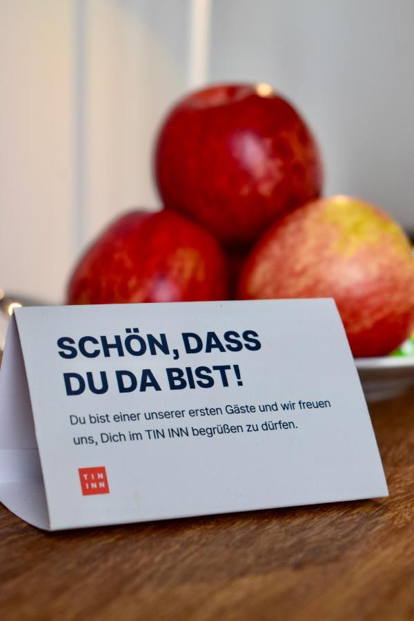 Tin Inn Montabaur L Einfach Gut - Das Hotel Aus Hochwertig Ausgebauten Ueberseecontainern Esterno foto